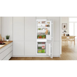 BOSCH Ugradbeni hladnjak kombinirani KIV86NSEO BOSCH Ugradbeni hladnjak kombinirani KIV86NSEO